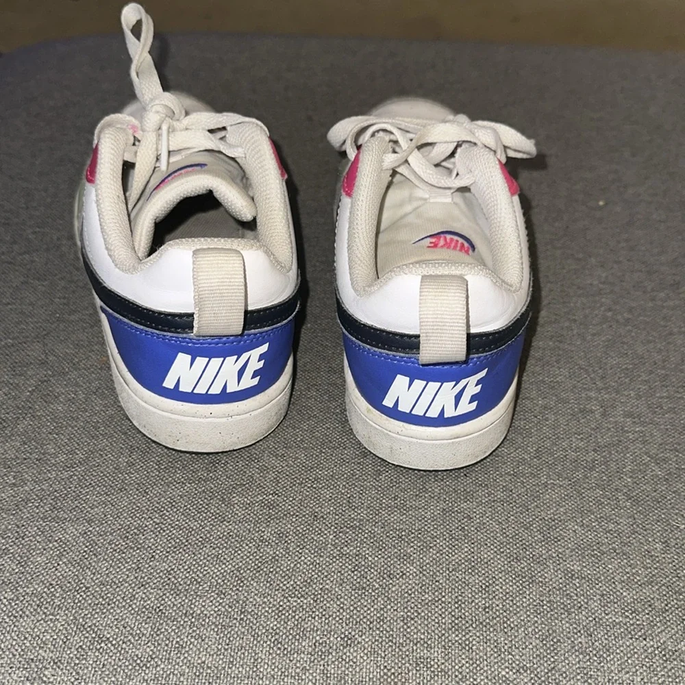 Girl’s Nike shoes! SO cute!